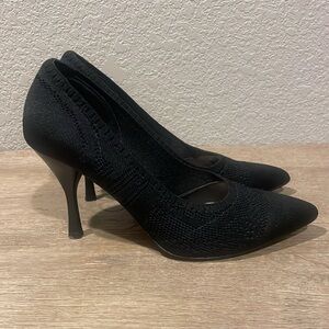 Vince Camuto Cresida Pointed Toe Pumps Heels Black Woven Mesh
